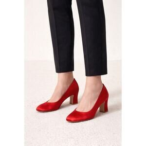 Vintage Stuart Weitzman Red Satin Chunky Block Heels size 7.5 AA